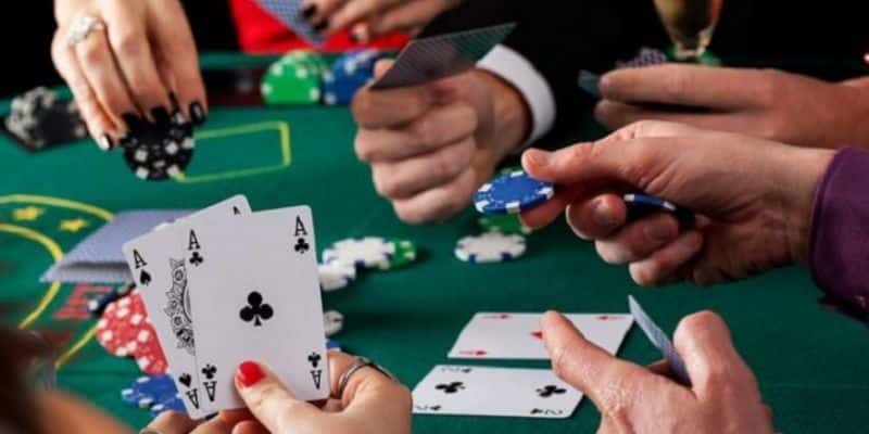 Mẹo chơi poker tại F8BET và kỹ thuật phân tích tâm lý
